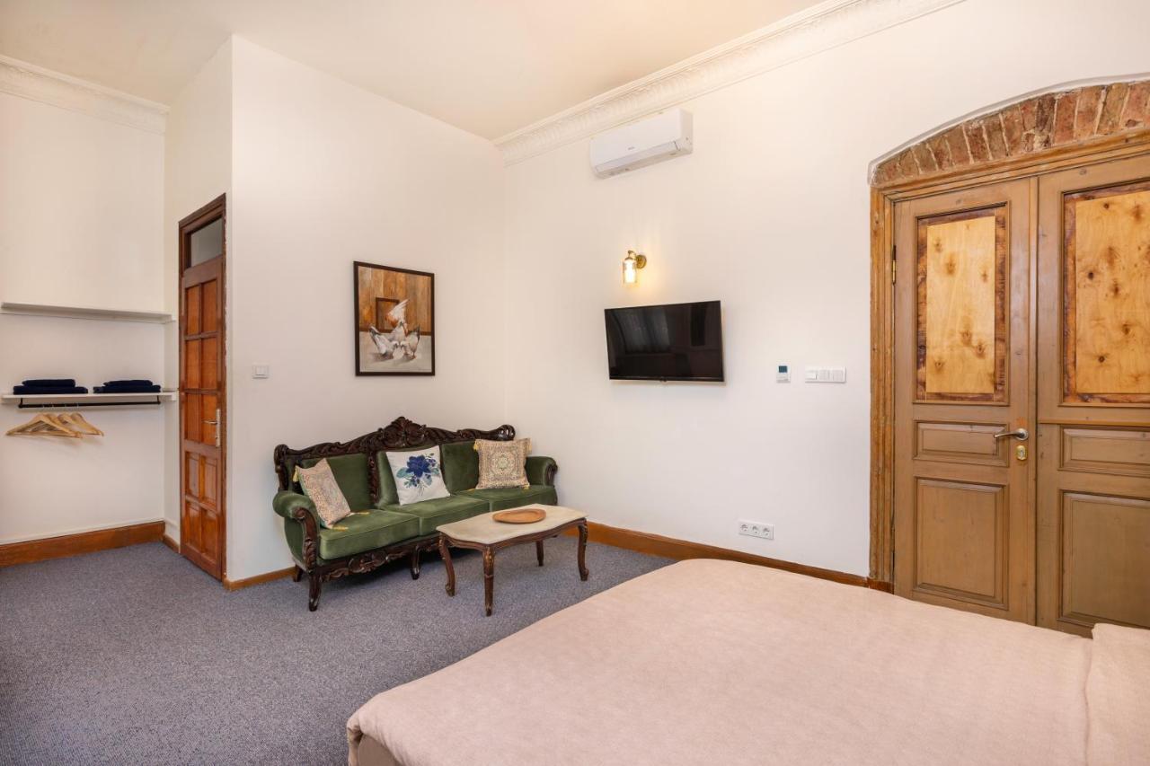 9 Pera Apartment Istanbul Exterior photo